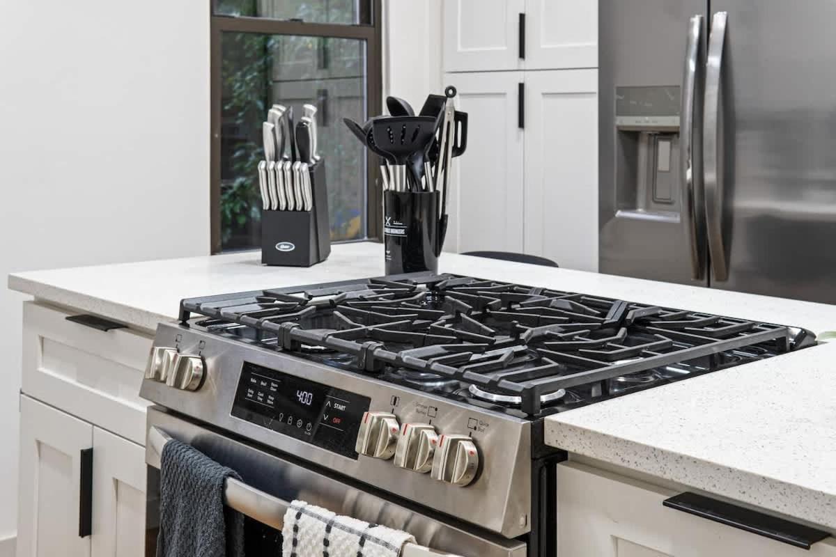 Near Stadium 2 Bdrm House W Fire Pit Free Wifi * Pittsburgh